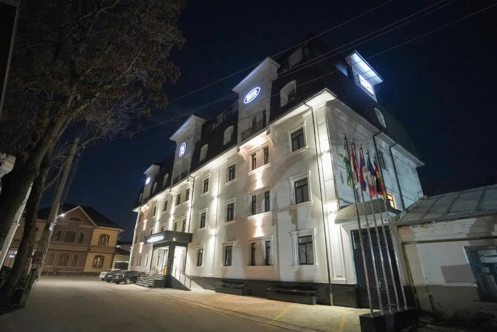 MILAN HOTEL