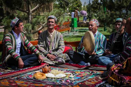 Uzbek national clothes